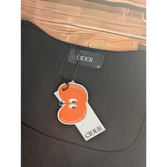 NWT CIDER Solid Square Neck Long Sleeve Bodysuit Size M - Picture 4 of 5